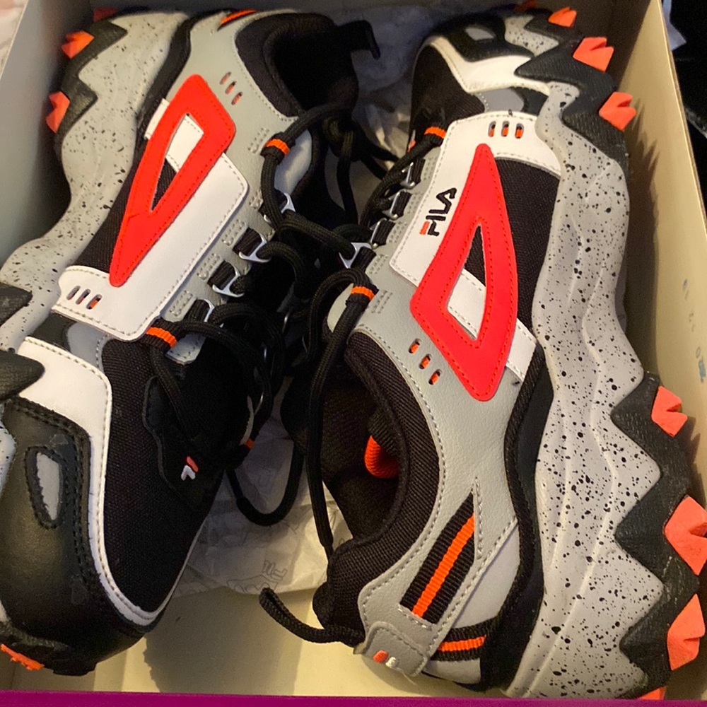 Sneakers